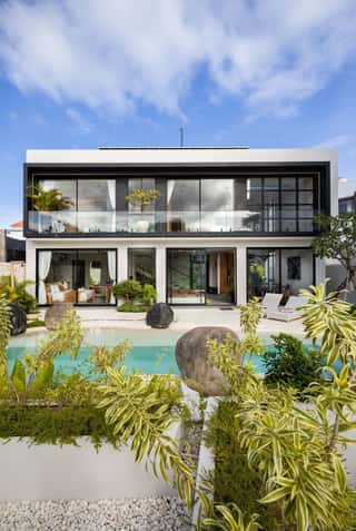 BRAND NEW 6 BEDROOM VILLA FOR SALE AND RENT IN BALI PERERENAN — image 1 of 7